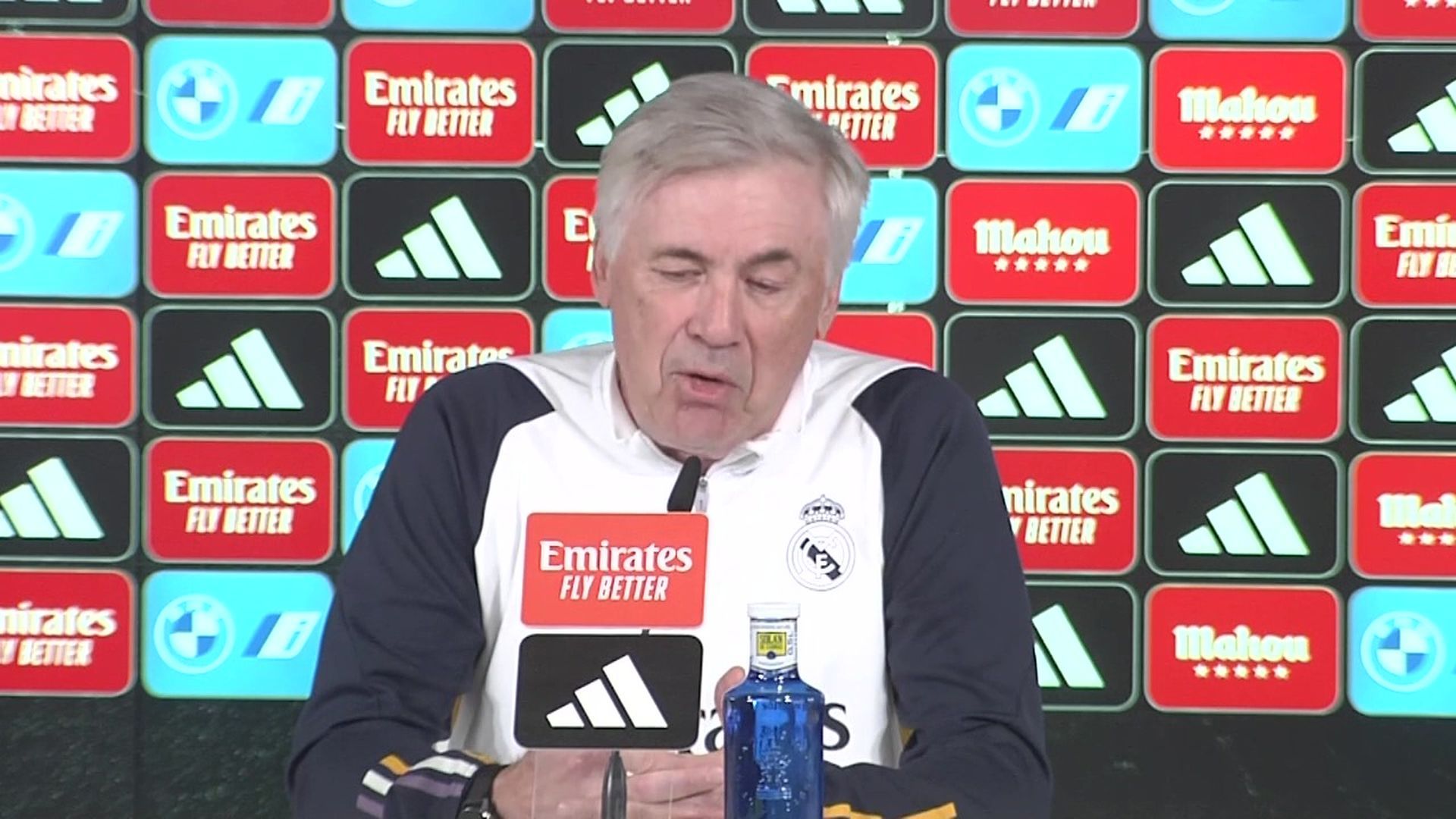 la_risa_de_ancelotti_en_rueda_de_prensa.jpg