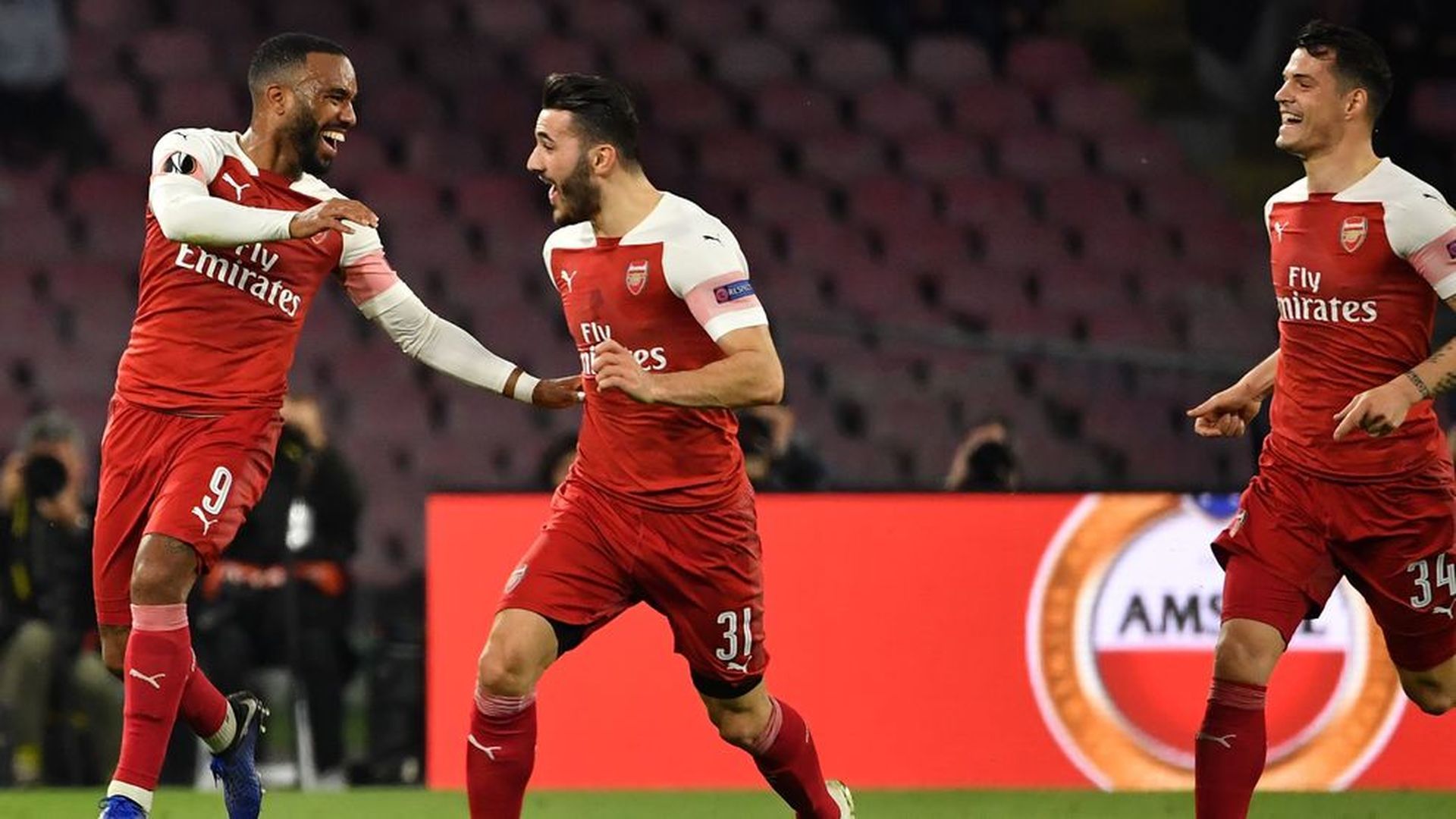 lacazette_marca_el_0_1_en_san_paolo.jpg