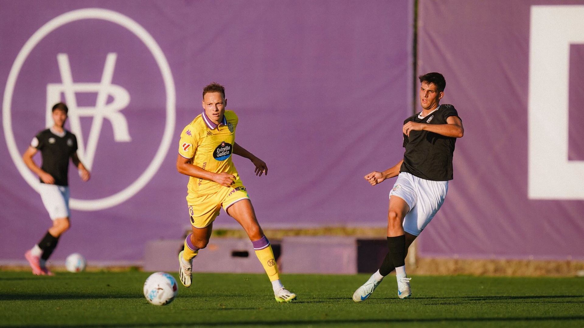 lachuer_ante_el_salamanca_001.jpg lachuer_ante_el_salamanca_001.jpg