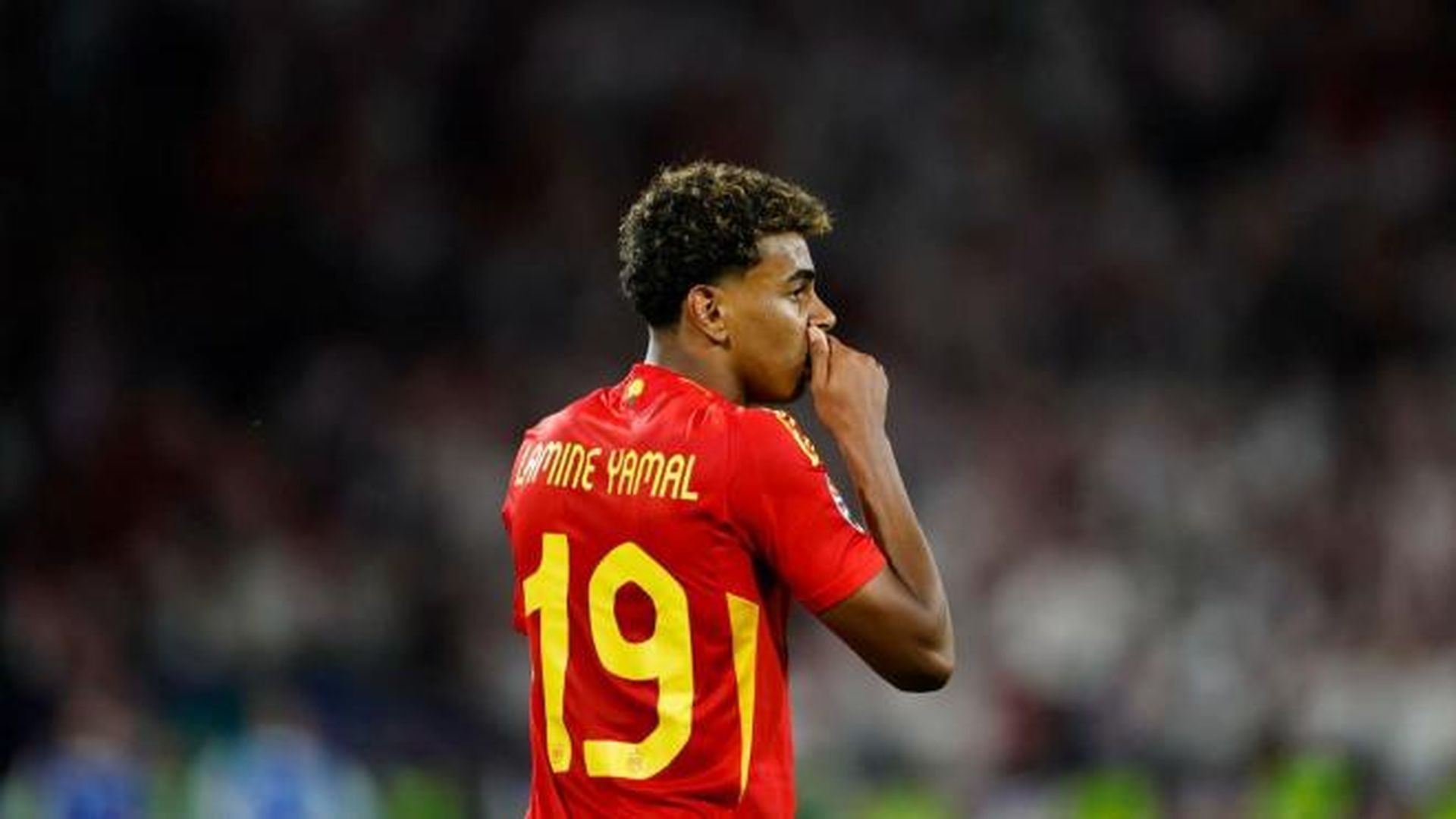 lamine_yamal_en_un_partido_con_espana_foto_efe lamine_yamal_en_un_partido_con_espana_foto_efe