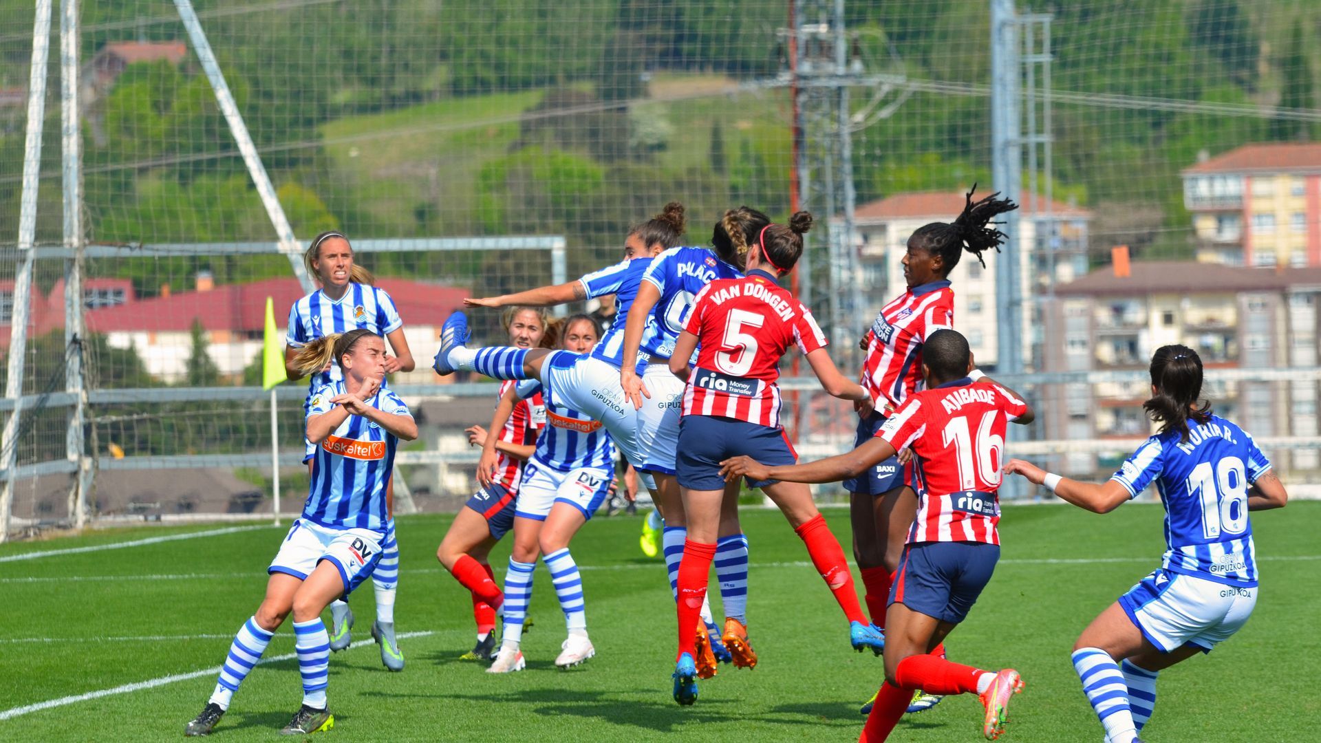 lance_del_partido_de_la_copa_de_la_reina_entre_la_real_sociedad_y_el_atletico_de_madri.JPG