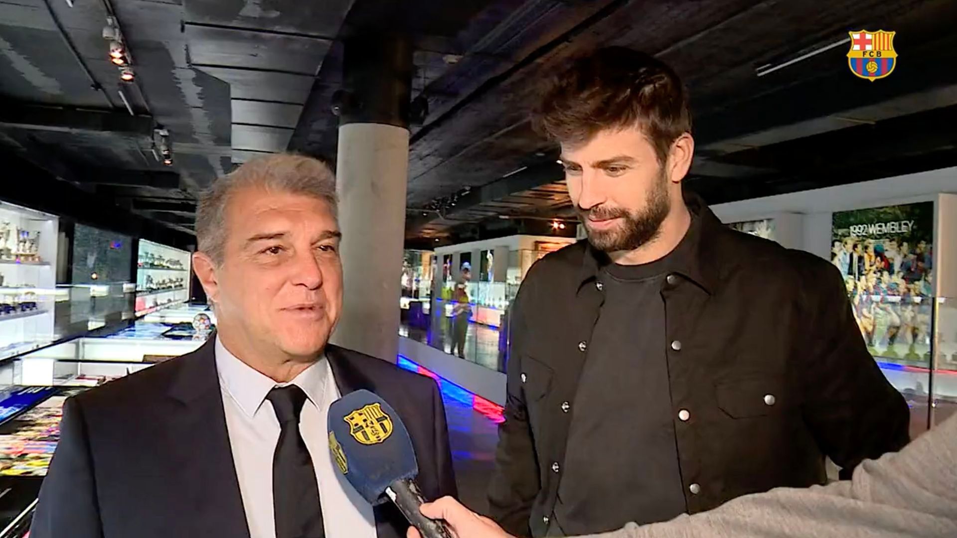laporta_y_pique_en_el_museo_del_club_001.png