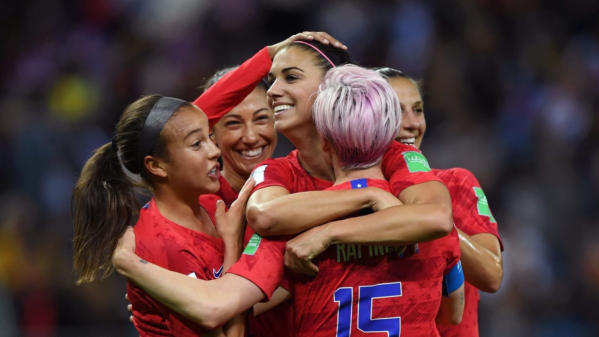 las_jugadoras_de_estados_unidos_celebran_uno_de_los_trece_goles_anotados_ante_tailandi.jpg las_jugadoras_de_estados_unidos_celebran_uno_de_los_trece_goles_anotados_ante_tailandi.jpg