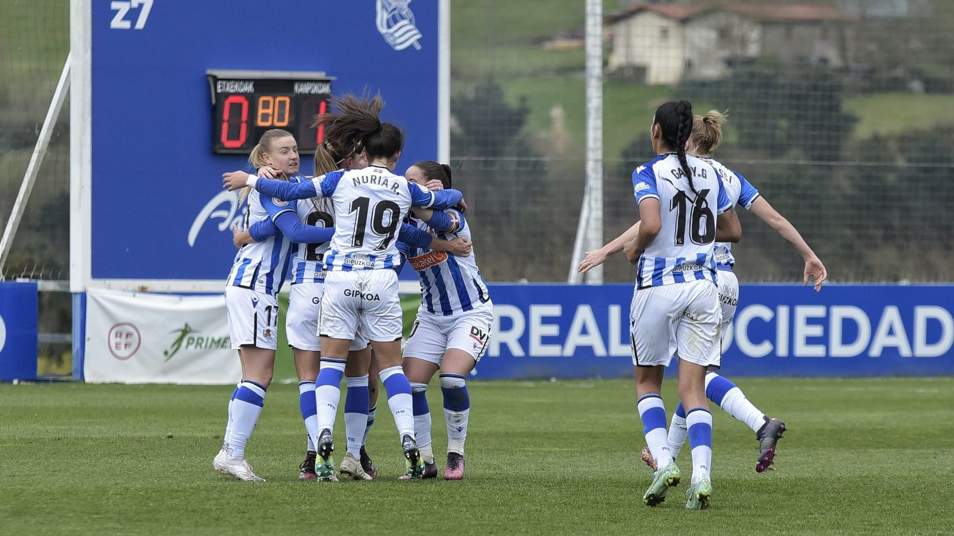 las_jugadoras_de_la_real_sociedad_celebran_el_gol_de_gemma_gili_al_eibar_foto_giovanni.jpeg