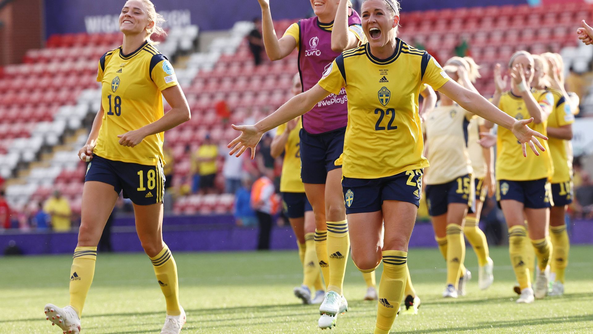 las_jugadoras_de_suecia_celebran_el_triunfo.jpg las_jugadoras_de_suecia_celebran_el_triunfo.jpg