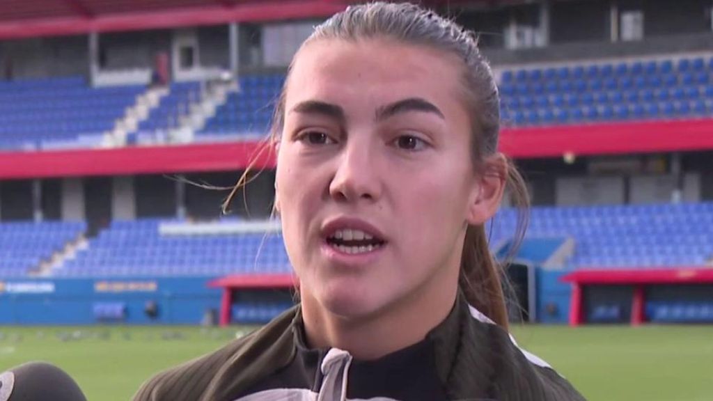 Las jugadoras del Barça piden el VAR tras el penalti a Athenea: "Demuestra que lo necesitamos"