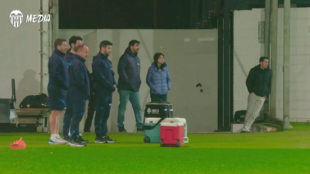 Nico González baja en Paterna y visita de Layhoon