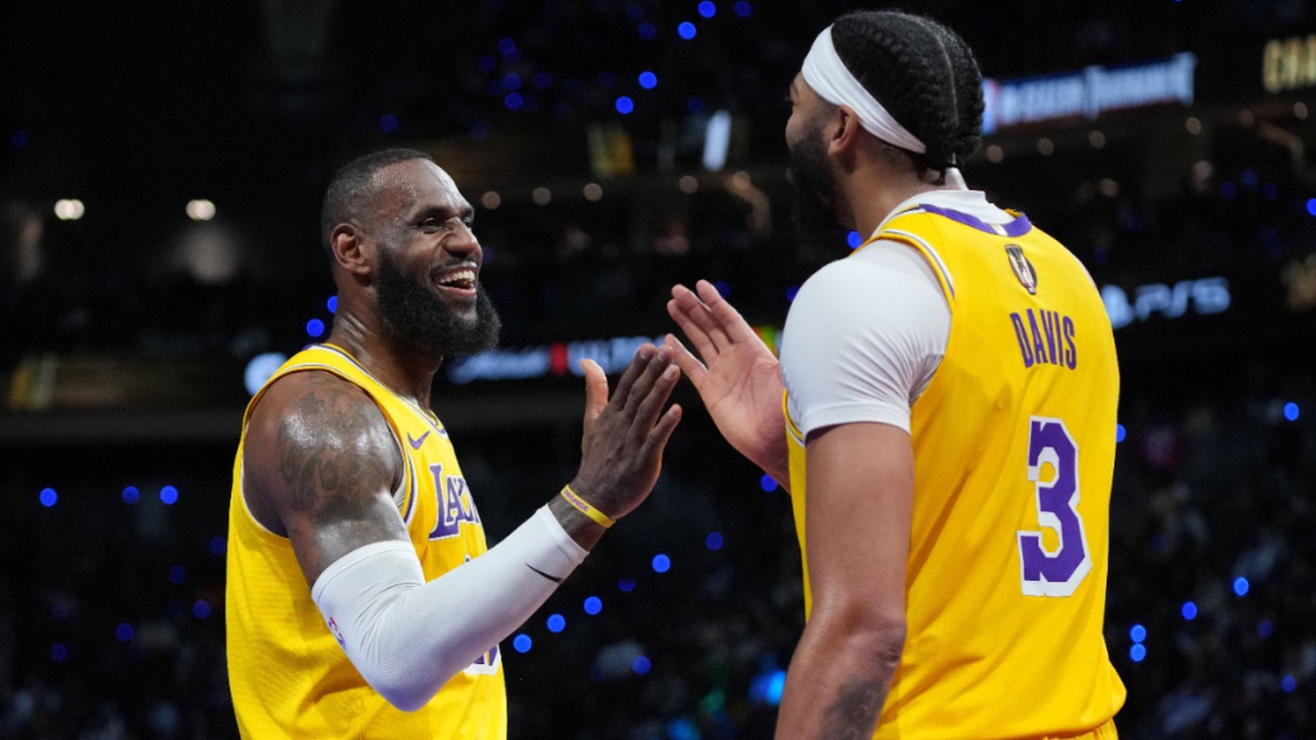 lebron_james_y_anthony_davis_en_un_partido_de_los_angeles_lakers_fuente_cordon_press.jpg lebron_james_y_anthony_davis_en_un_partido_de_los_angeles_lakers_fuente_cordon_press.jpg