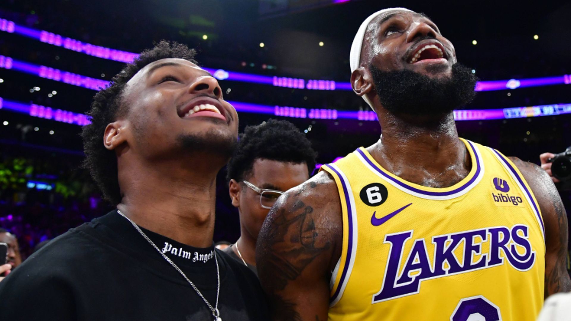 lebron_james_y_su_hijo_bronny_por_fin_juntos_la_ultima_creacion_que_incluira_a_padre_e.jpg lebron_james_y_su_hijo_bronny_por_fin_juntos_la_ultima_creacion_que_incluira_a_padre_e.jpg