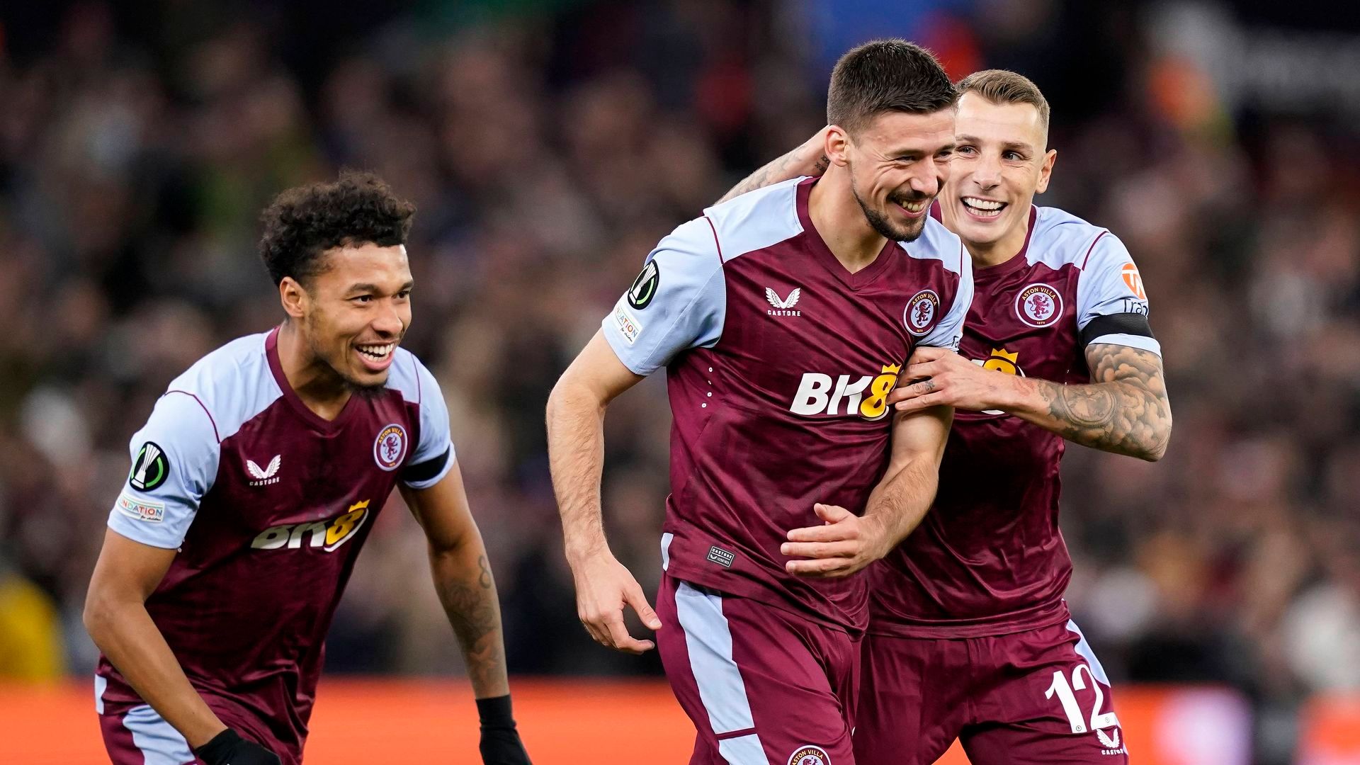 lenglet_celebrando_un_gol_con_el_aston_villa_foto_cordon_press_001.jpg