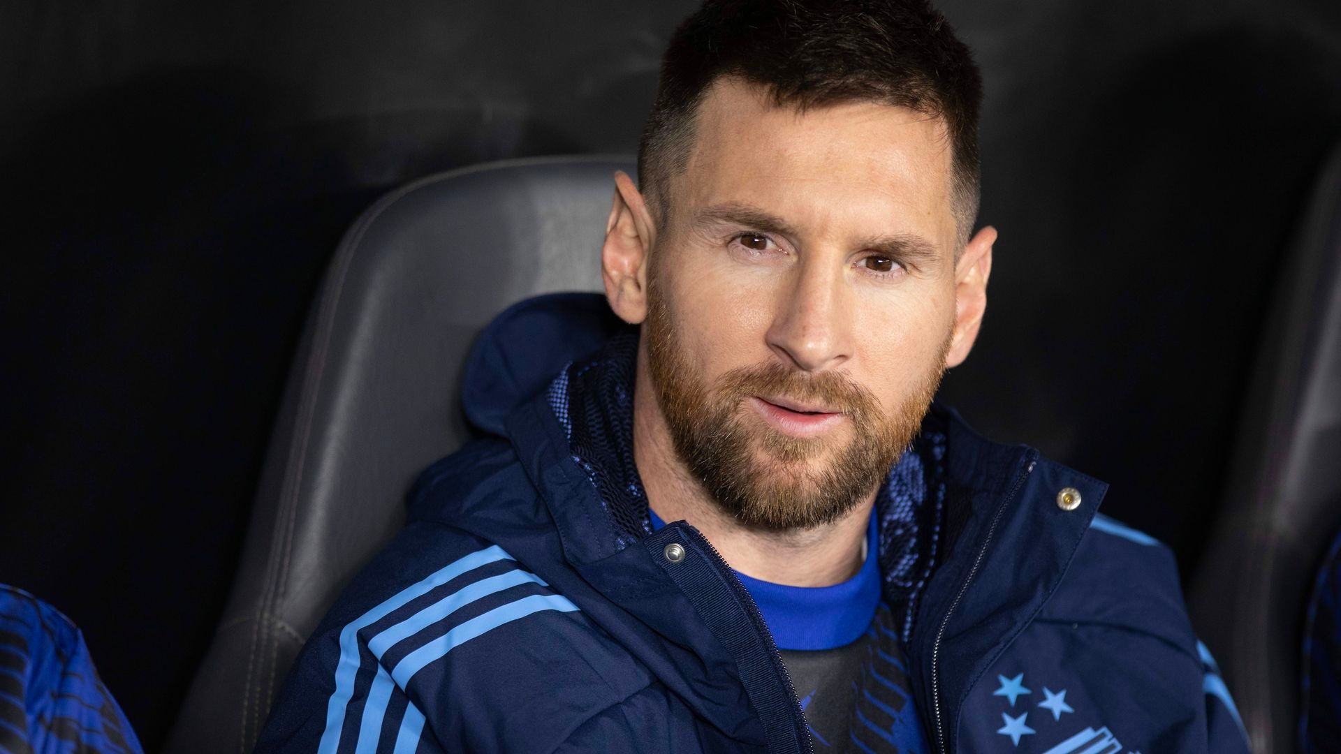 leo_messi_en_el_banquillo_de_argentina_foto_cordon_press_001.jpg