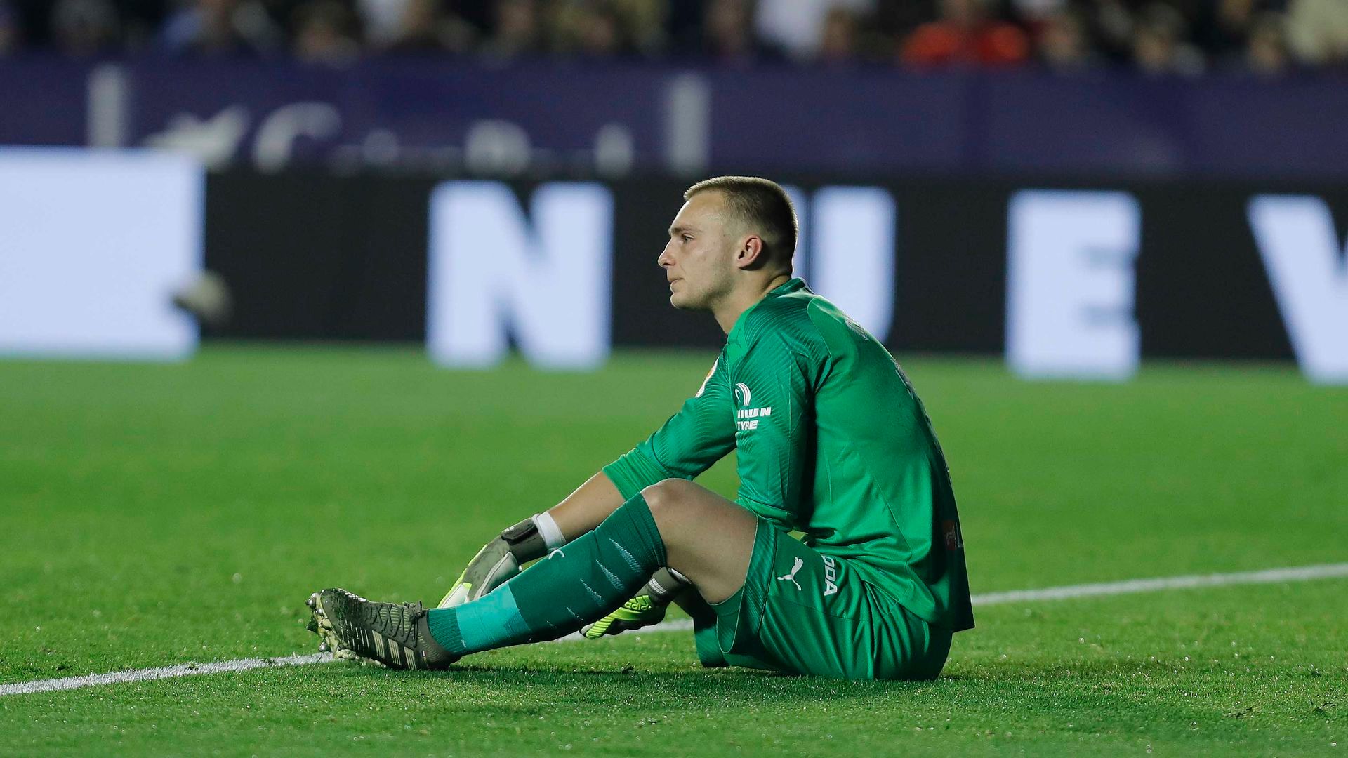 lesion_de_jasper_cillessen_contra_el_levante_foto_david_gonzalez_001.jpg