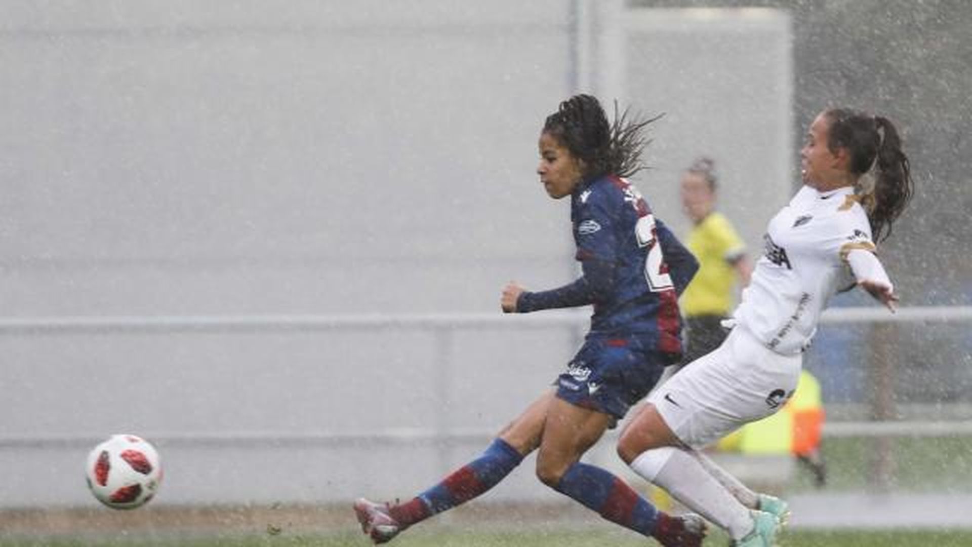 levante___malaga_femenino_004.jpg