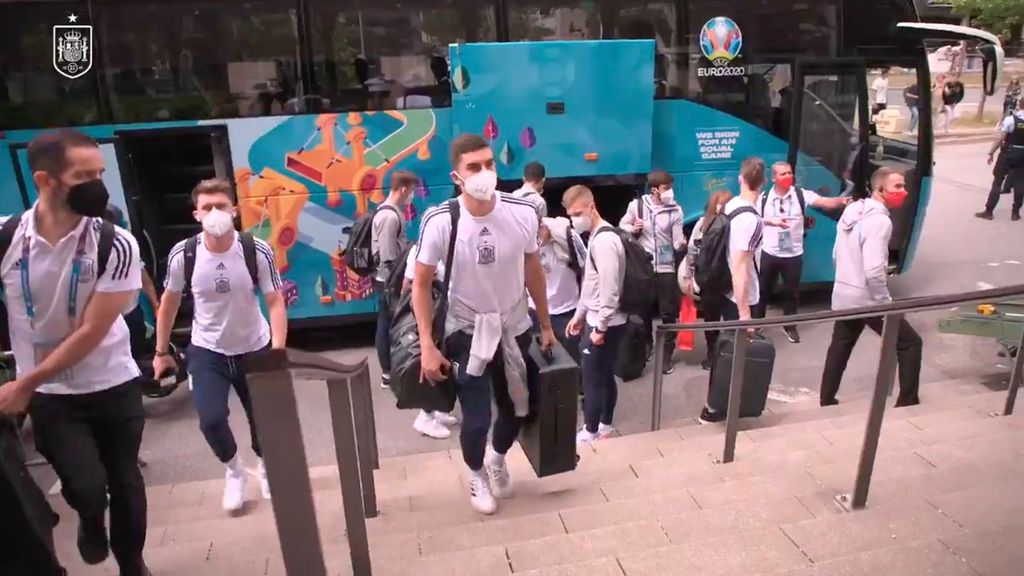 Llegada de la Selección española a su hotel de concentración en Copenhague