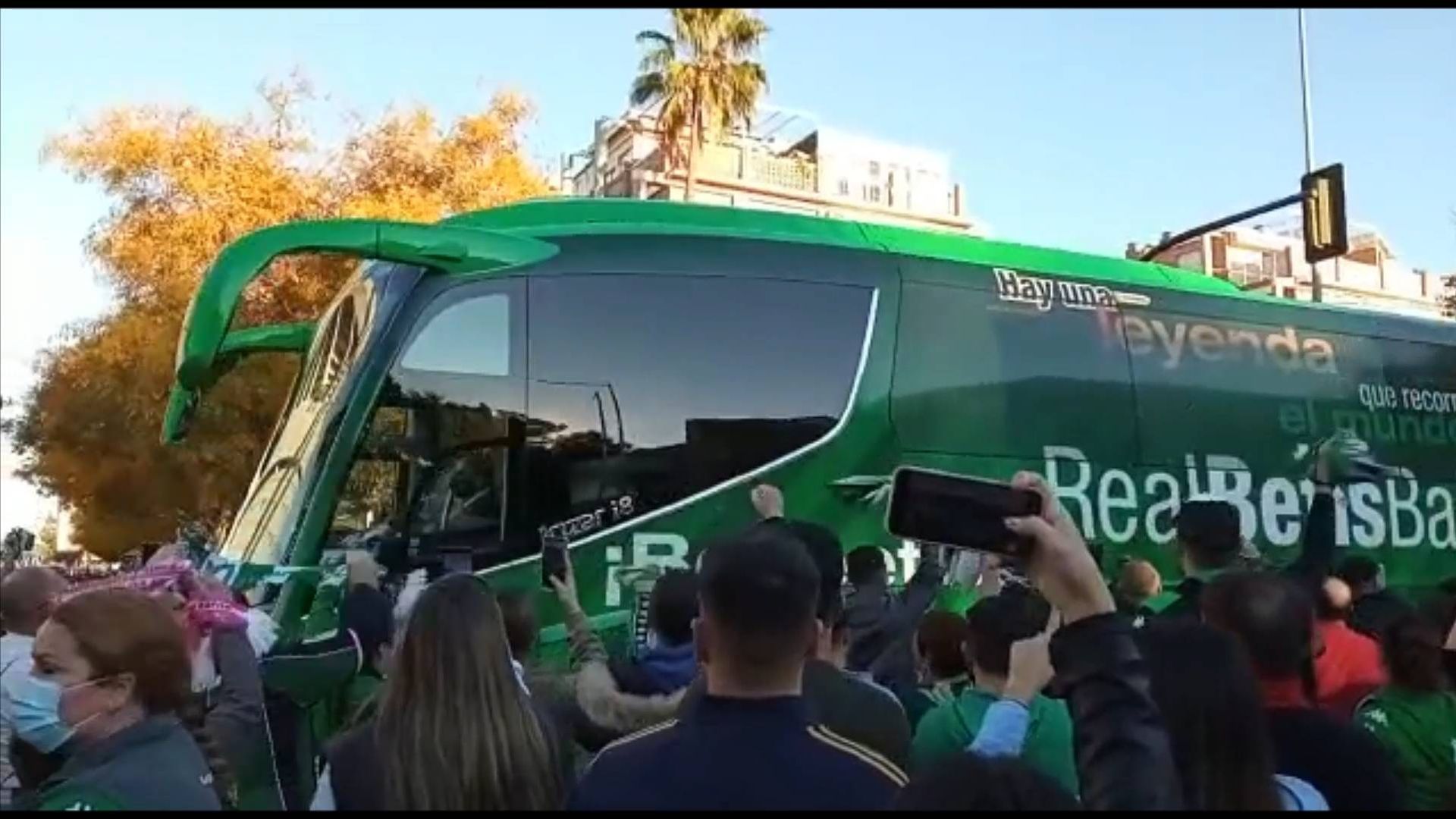 llegada_del_betis_para_disputar_el_partido_ante_la_real_sociedad_001.jpg llegada_del_betis_para_disputar_el_partido_ante_la_real_sociedad_001.jpg