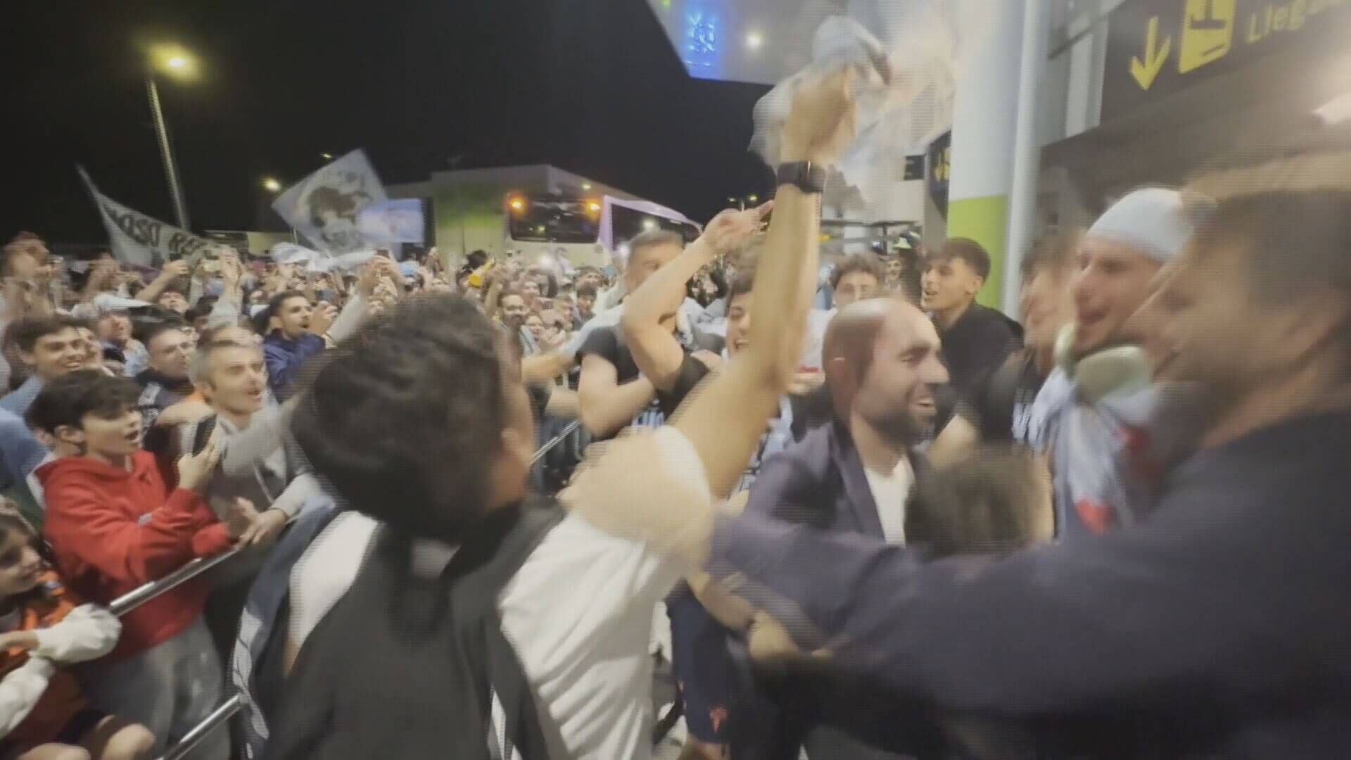 llegada_del_celta_a_peinador_001.jpeg llegada_del_celta_a_peinador_001.jpeg