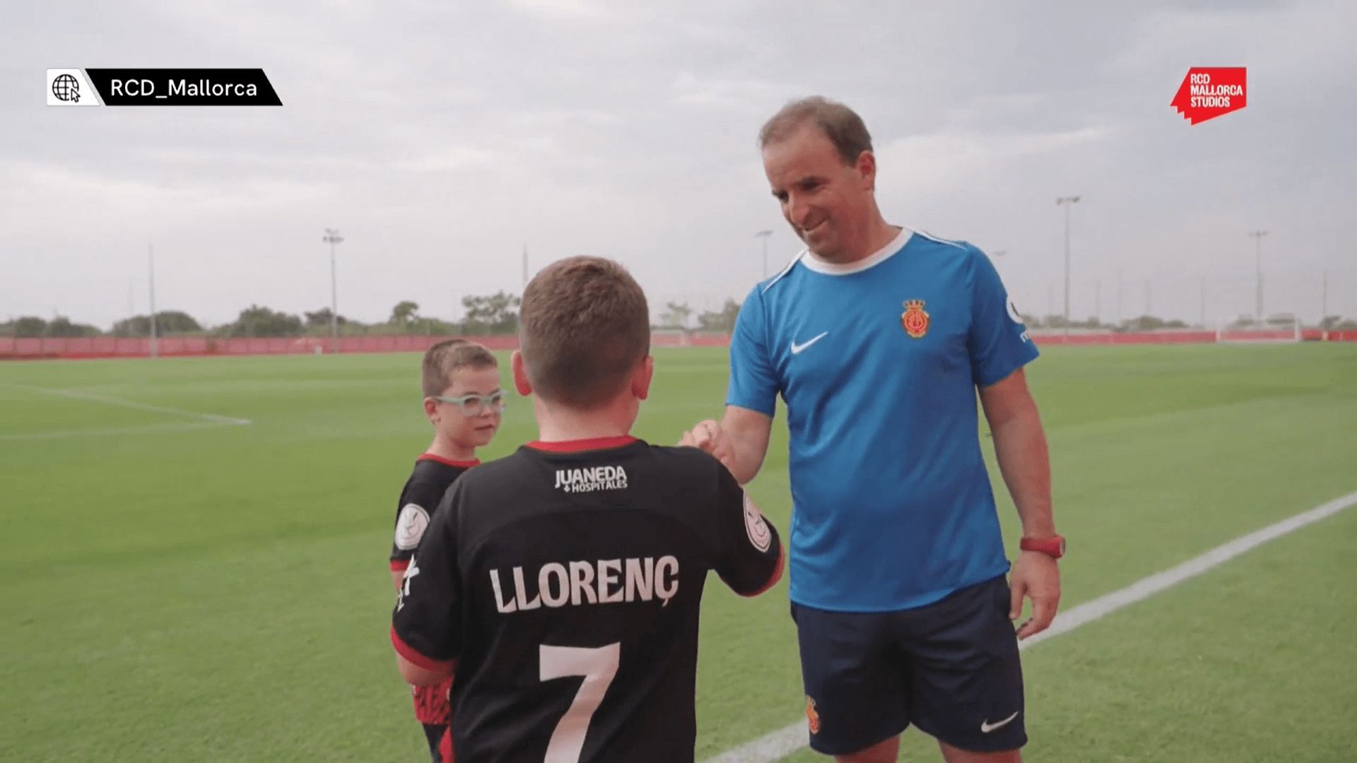 llorenc_y_su_hermano_con_jagoba_arrasate.png llorenc_y_su_hermano_con_jagoba_arrasate.png