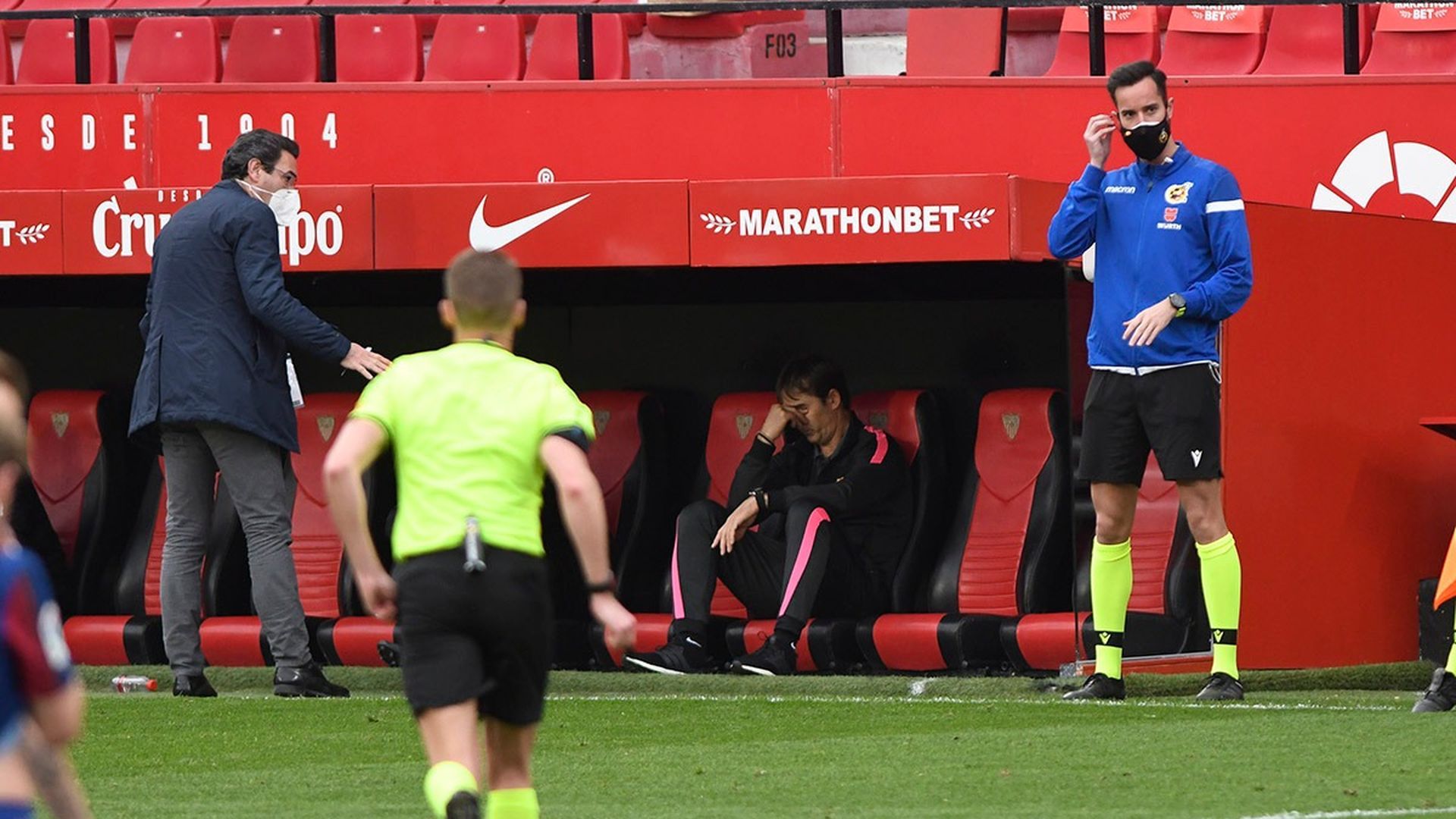 lopetegui_ante_el_barcelona_foto_kiko_hurtado.jpeg