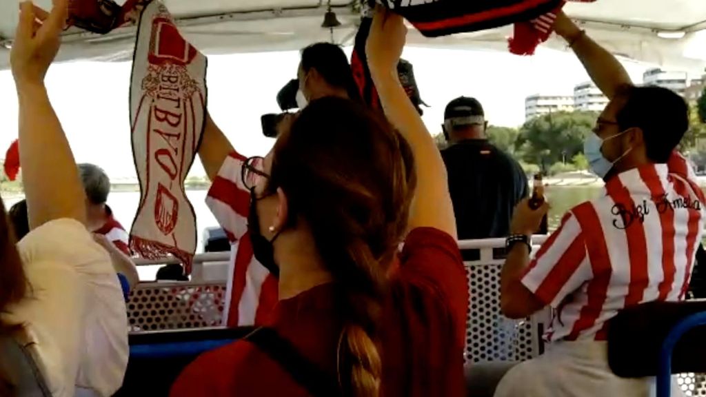 Final Copa del Rey 2020: La peña De Marcos sale a navegar por el Guadalquivir