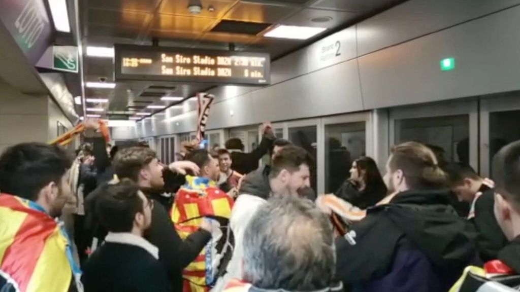 La Afición del Valencia no dejó de Animar en Milán