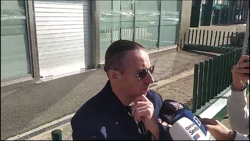 Los agentes del Chimy hablan tras salir del estadio Benito Villamarín