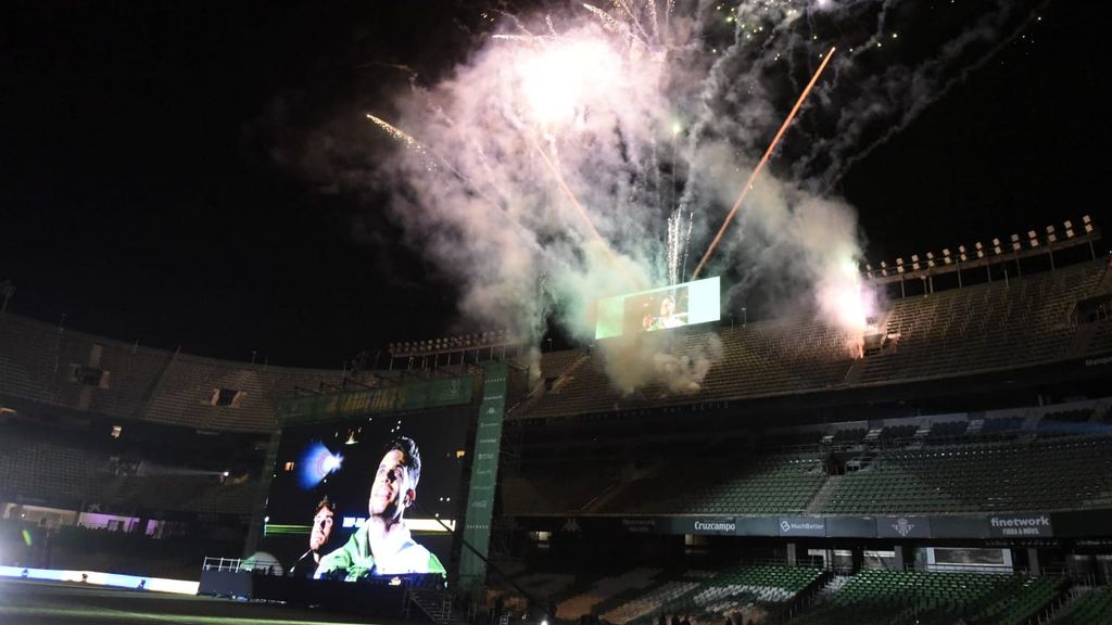 Los fuegos artificiales de fin de fiesta de la Copa del Rey en el Benito Villamarín