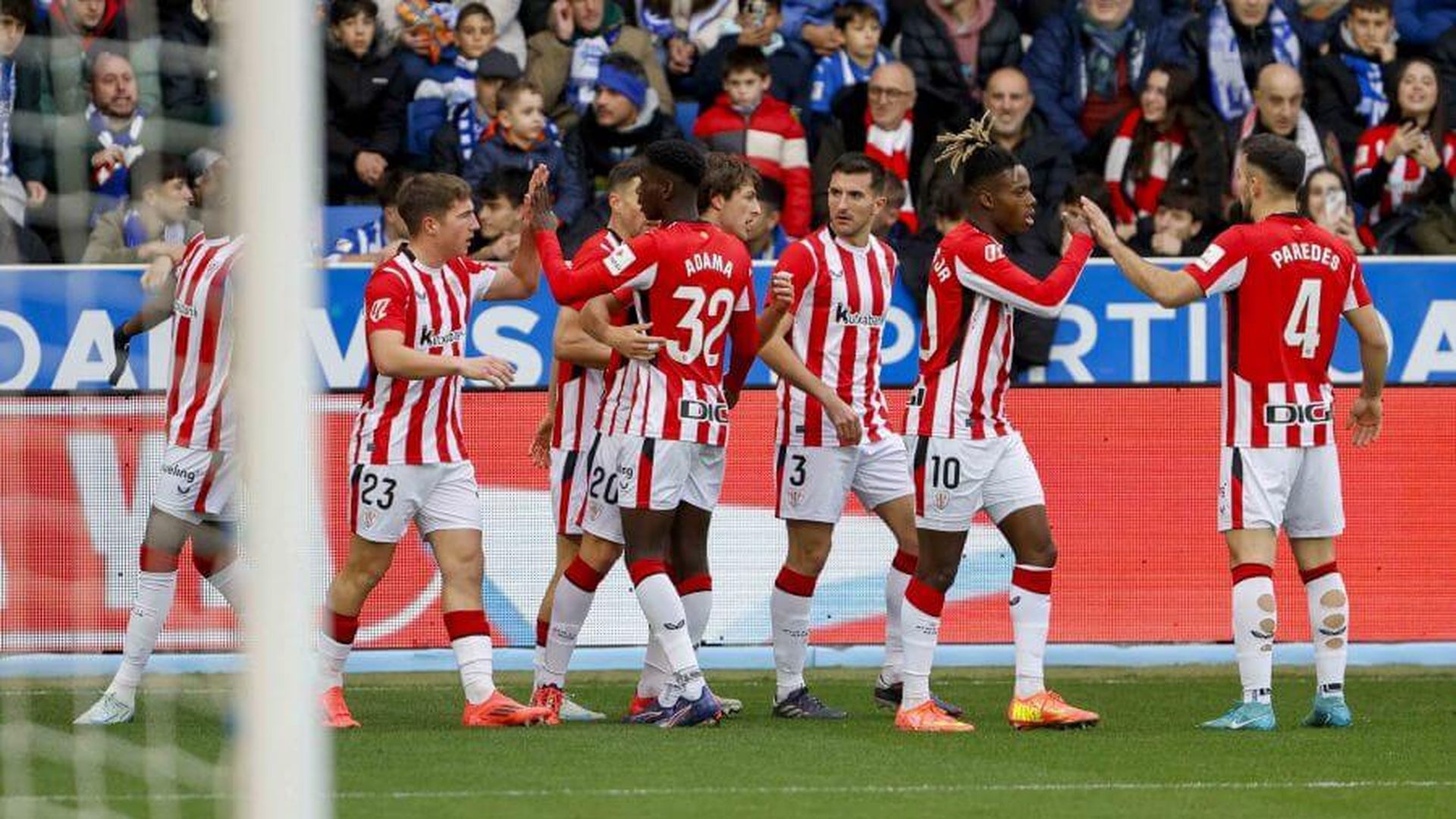 los_jugadores_del_athletic_celebran_el_gol_de_unai_gomez_001.jpeg