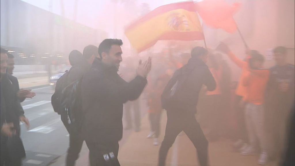 Los jugadores del Atzeneta alucinan al ver el recibimiento de su afición