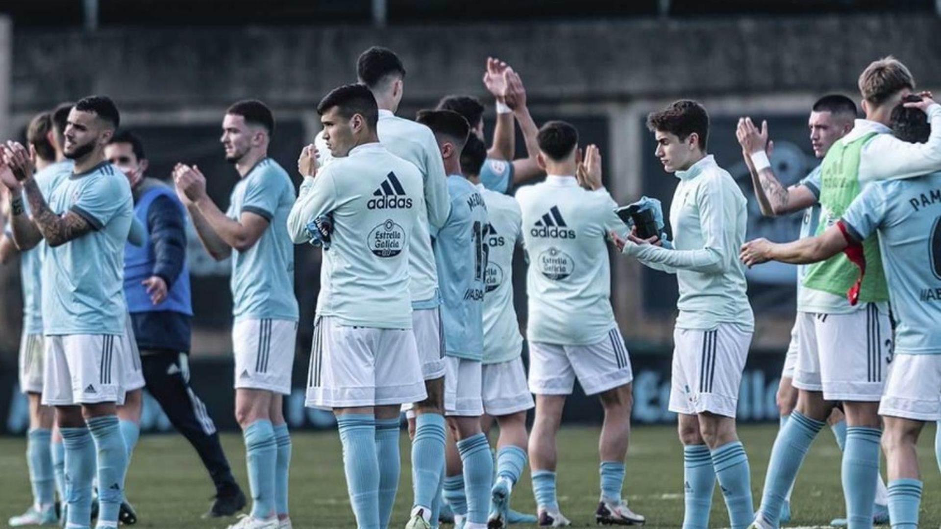 los_jugadores_del_celta_b_aplauden_al_publico_en_barreiros_foto_rc_celta.jpeg