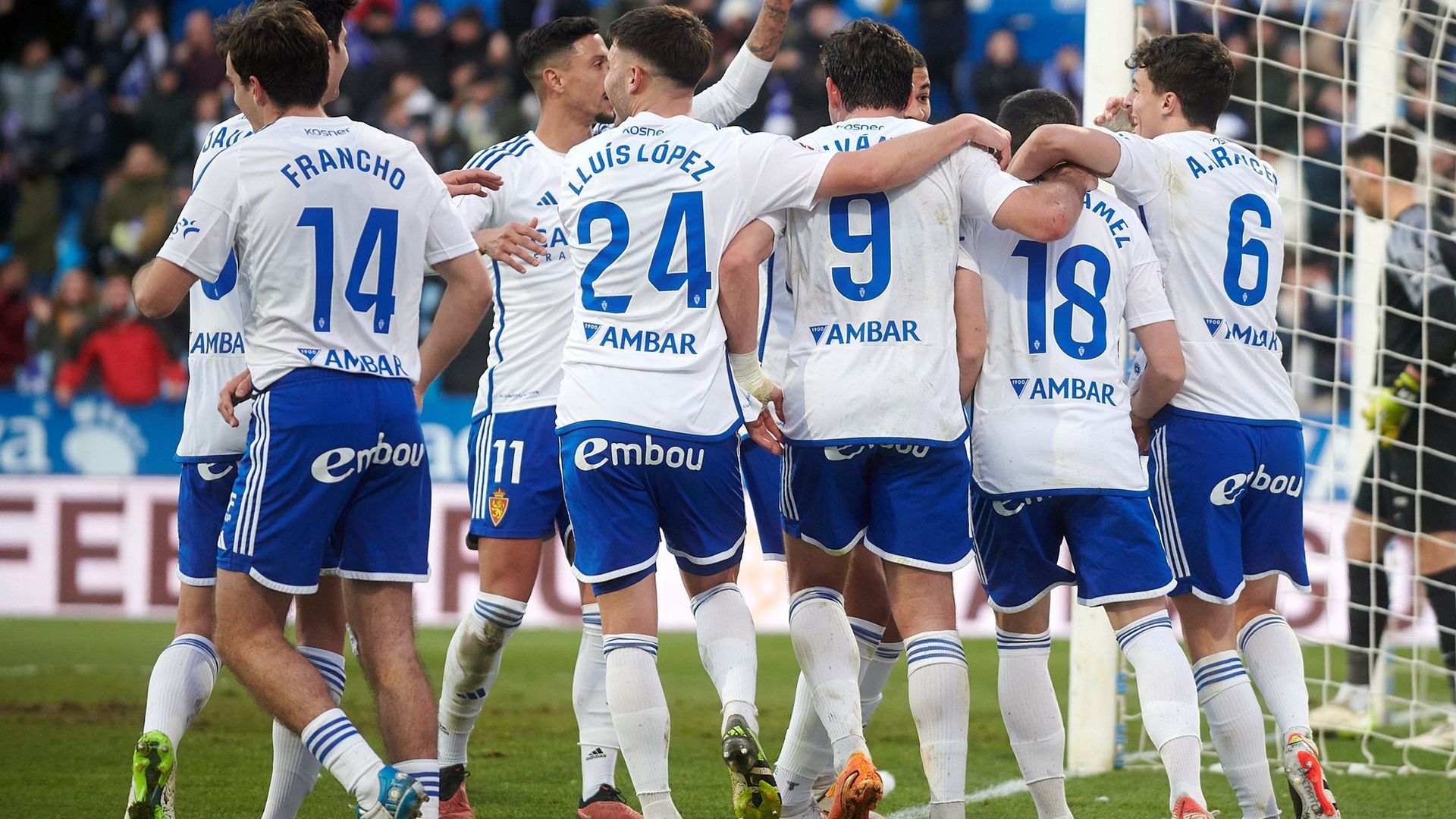 los_jugadores_del_real_zaragoza_celebran_un_gol_esta_temporada_foto_x_del_real_zaragoz_001.jpg