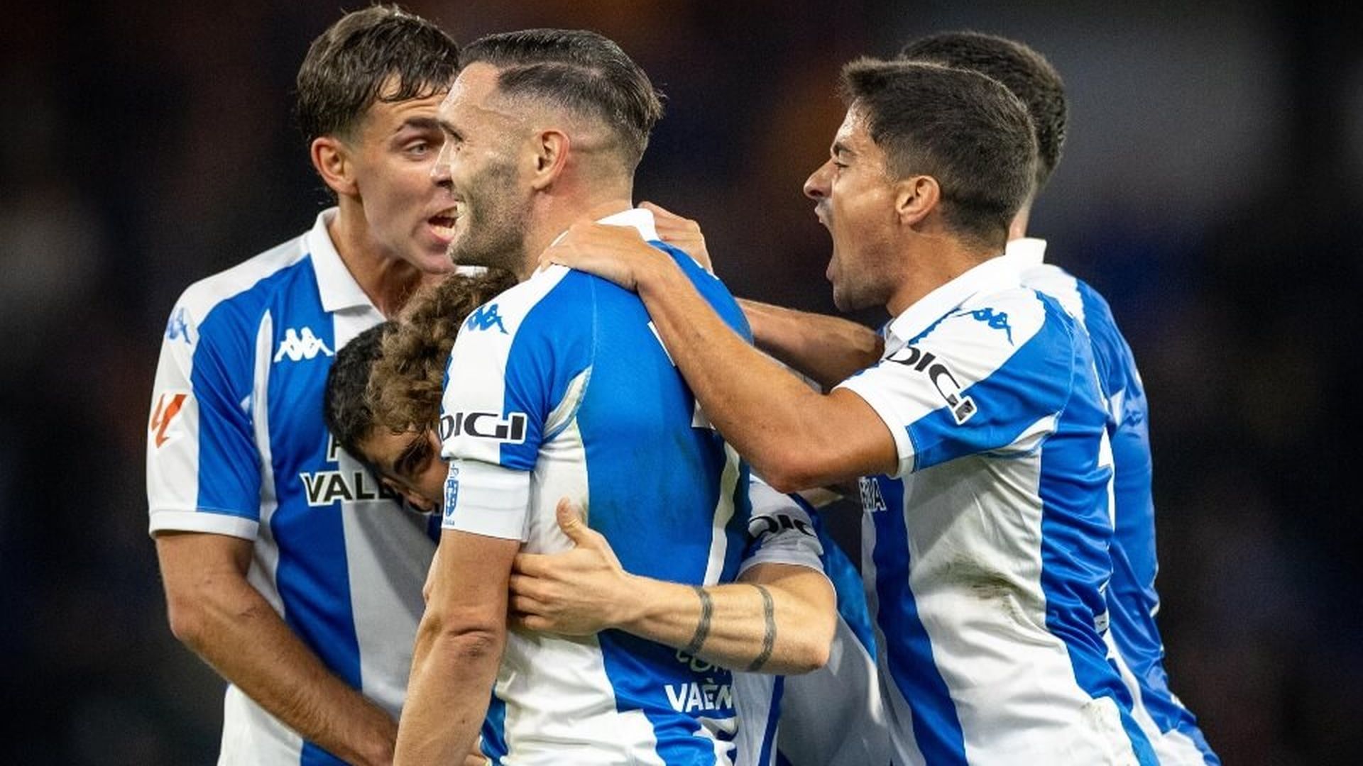 lucas_perez_celebra_un_gol_con_sus_companeros_en_el_partido_ante_el_eibar_foto_rcd_001.jpg lucas_perez_celebra_un_gol_con_sus_companeros_en_el_partido_ante_el_eibar_foto_rcd_001.jpg