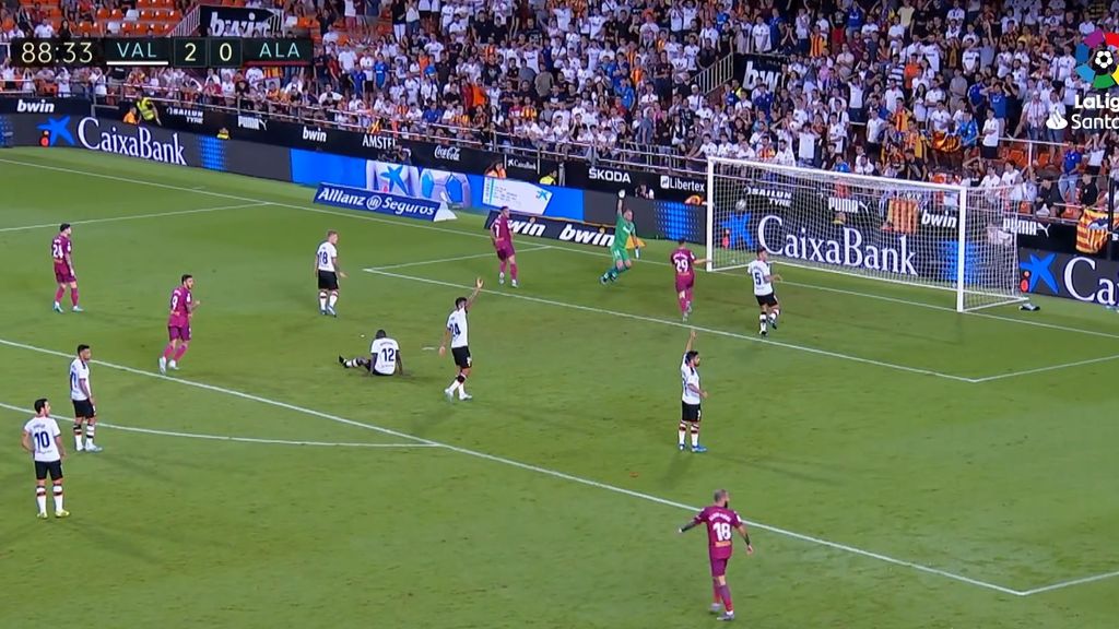 Valencia - Alavés: Gol 2-1, Lucas Pérez (Jornada 8)