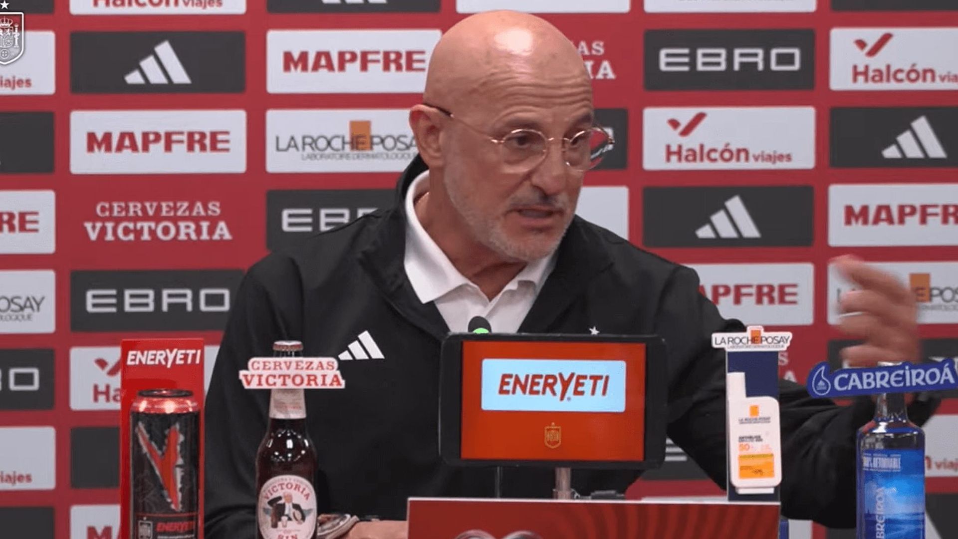 luis_de_la_fuente_en_sala_de_prensa.png luis_de_la_fuente_en_sala_de_prensa.png