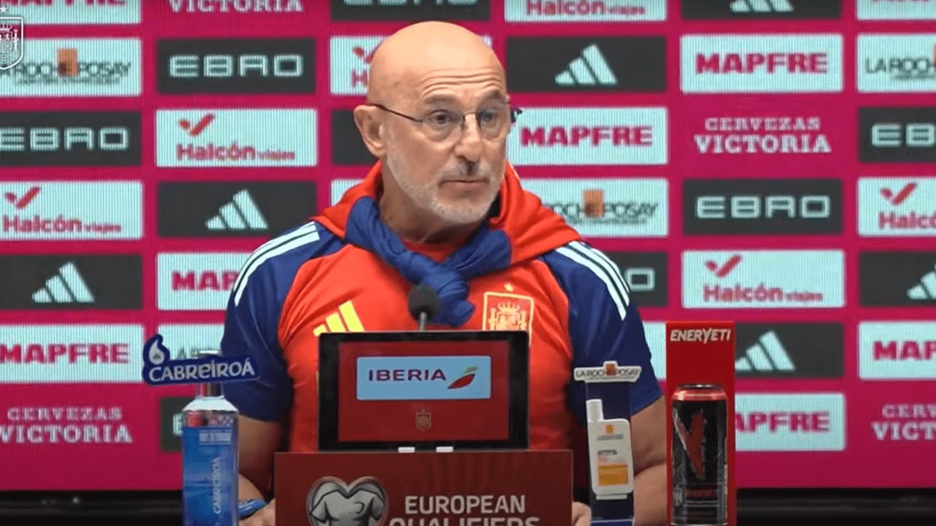 luis_de_la_fuente_en_sala_de_prensa.png luis_de_la_fuente_en_sala_de_prensa.png