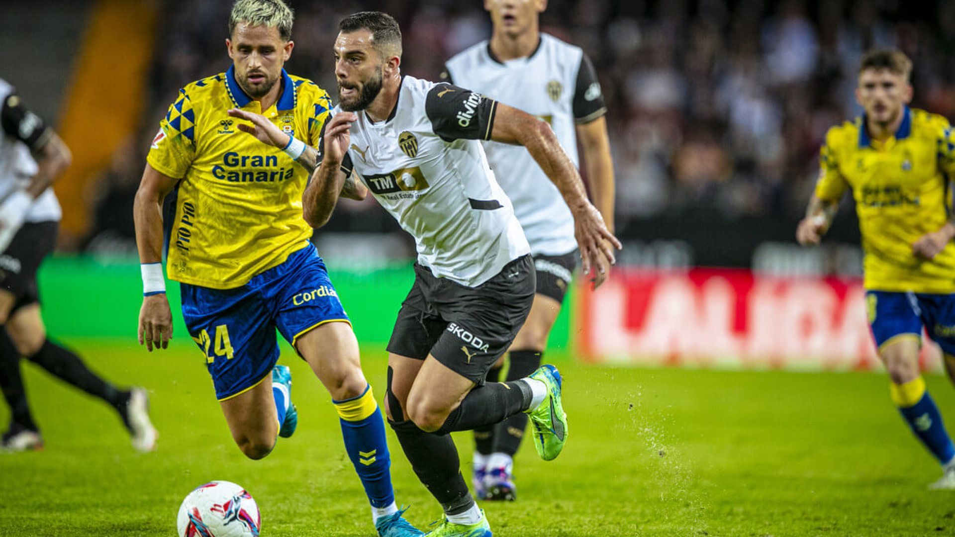 luis_rioja_ante_la_ud_las_palmas_foto_valencia_cf.jpg
