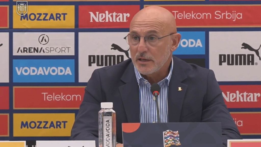 Luis de la Fuente reclama el penalti no pitado a Joselu en el Serbia-España