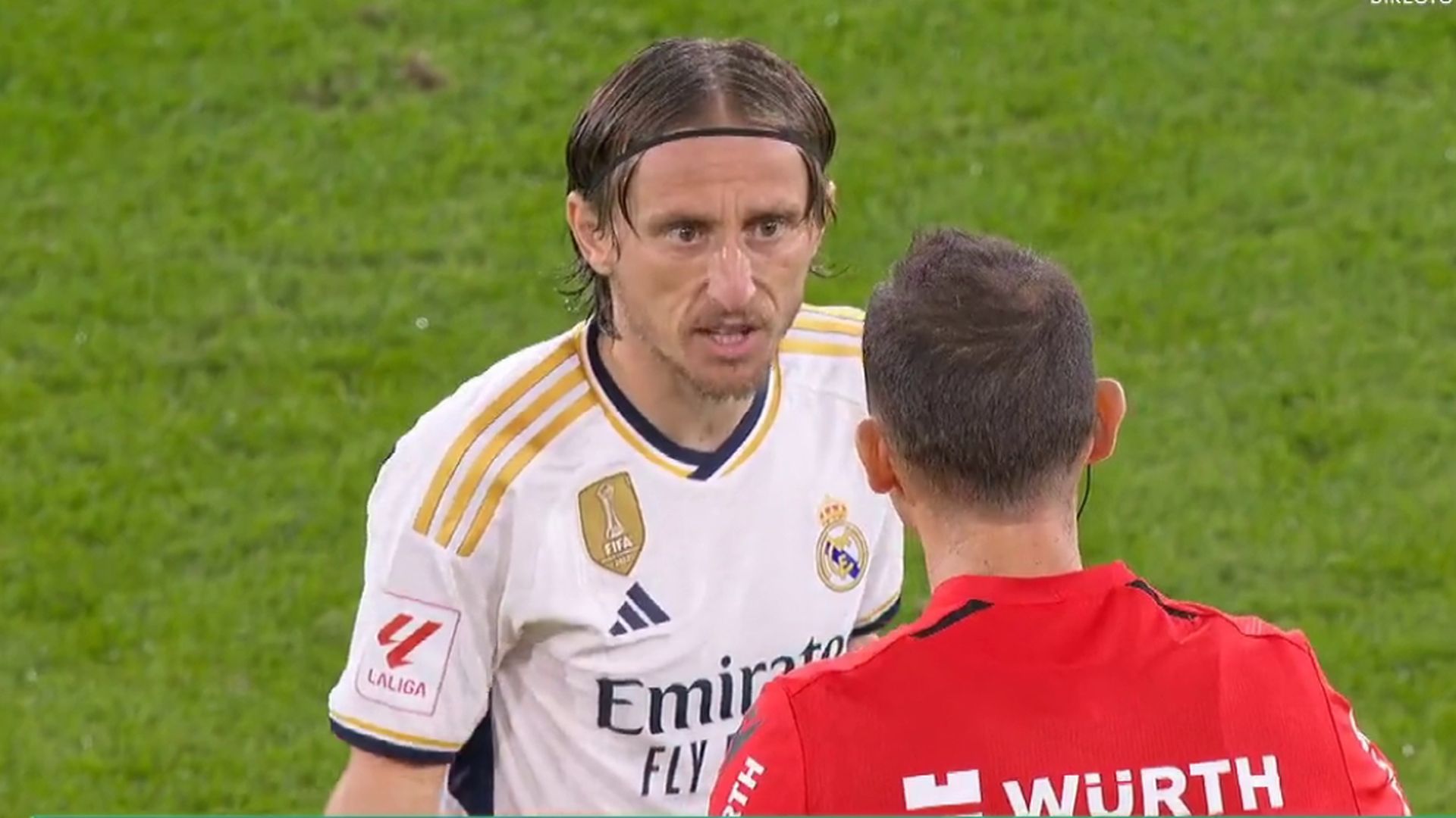 luka_modric_y_las_explicaciones_a_cuadra_fernandez_por_su_conducta_tu_me_puedes_tratar.jpg