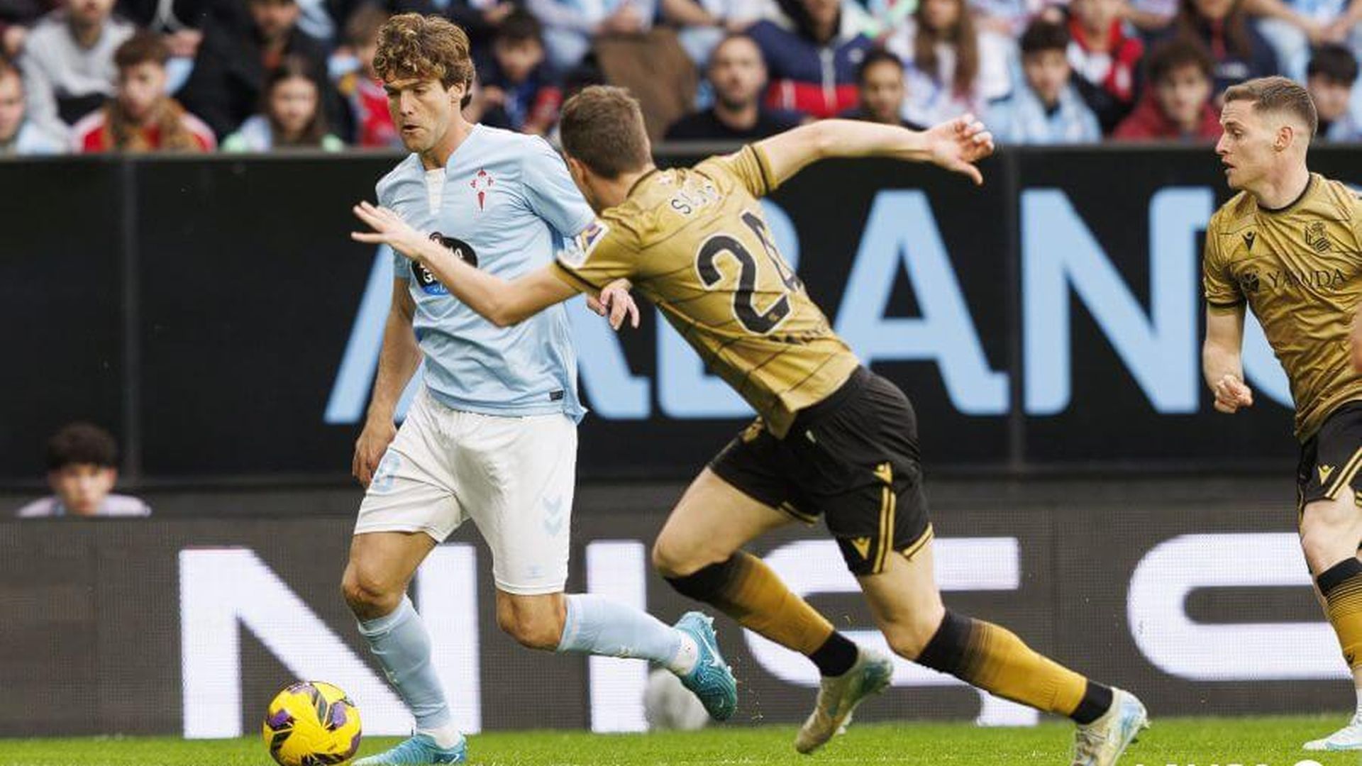 luka_sucic_tapa_una_cabalgada_de_marcos_alonso_en_el_celta_real_sociedad_foto_laliga.jpeg luka_sucic_tapa_una_cabalgada_de_marcos_alonso_en_el_celta_real_sociedad_foto_laliga.jpeg