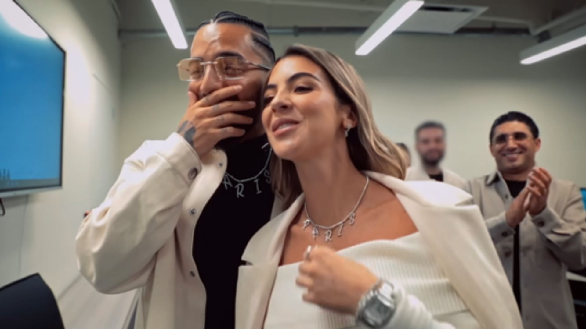 maluma_junto_a_su_pareja_la_arquitecta_susana_gomez_videoclip_de_procura.jpg maluma_junto_a_su_pareja_la_arquitecta_susana_gomez_videoclip_de_procura.jpg