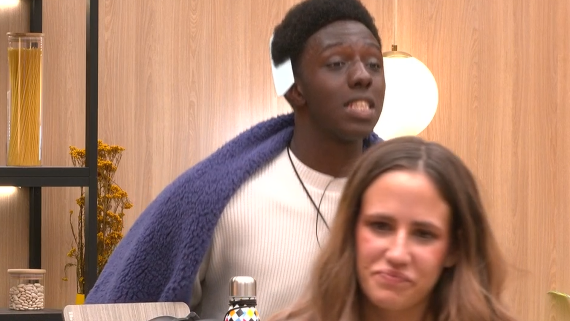 Mamadou, muy enfadado