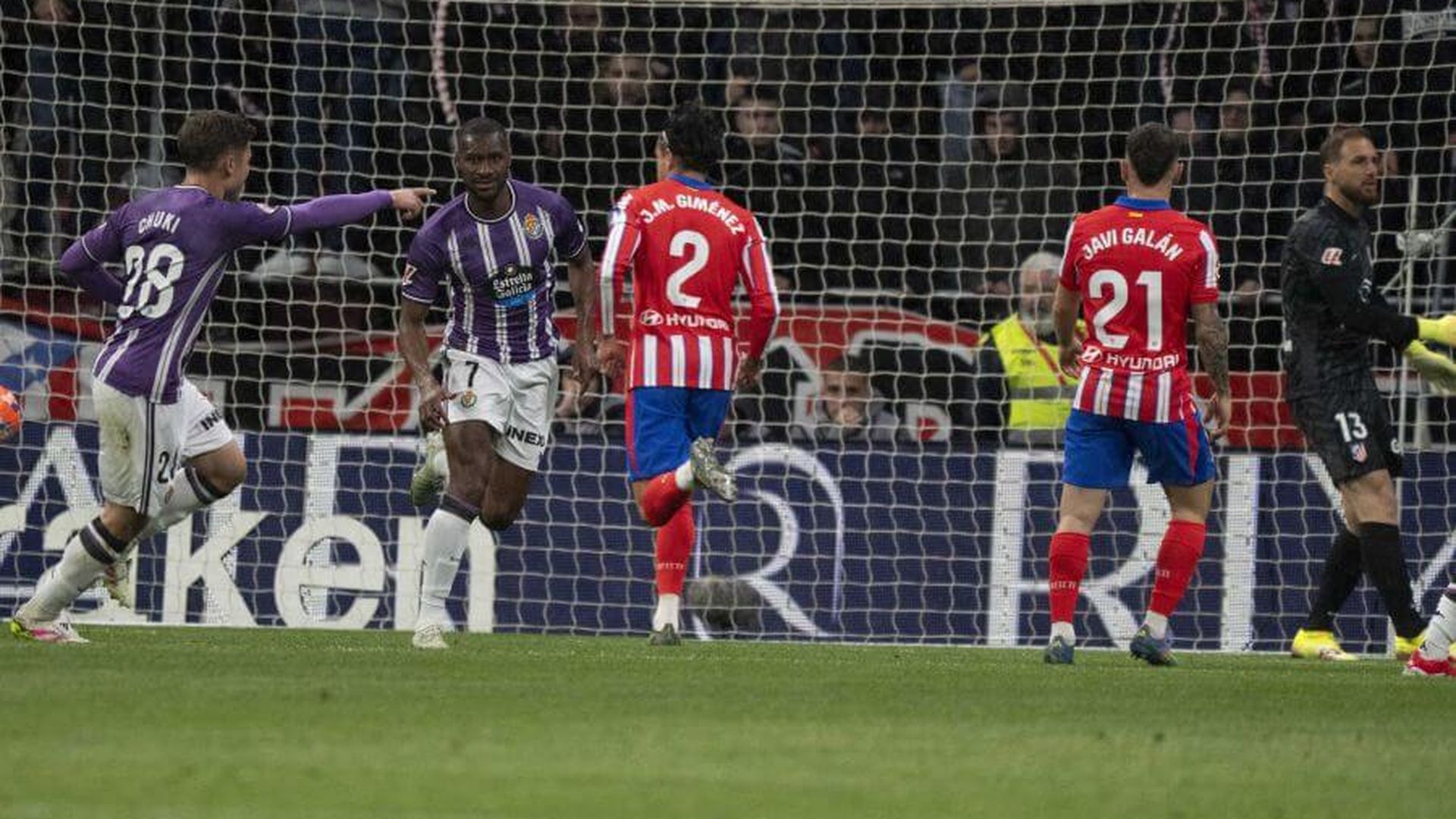 mamadou_sylla_tras_su_tanto_de_penalti_ante_el_atletico_de_madridjpeg_001.jpeg