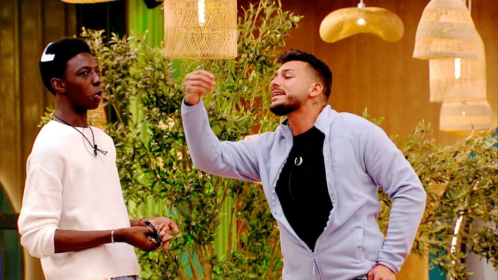 Mamadou y Jonay protagonizan una fuerte discusión
