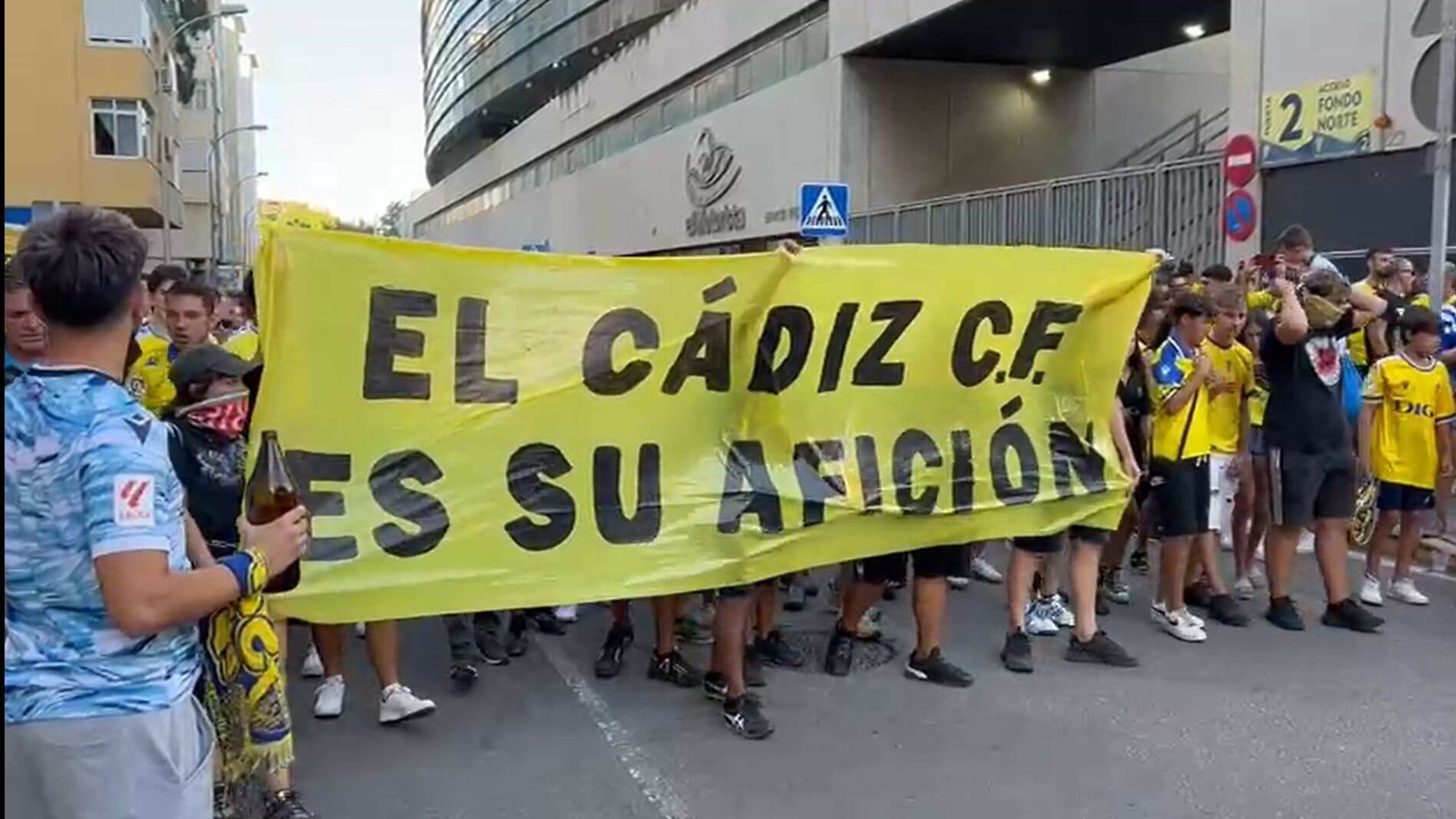 manifestacion_contra_la_gestion_del_club.jpg manifestacion_contra_la_gestion_del_club.jpg