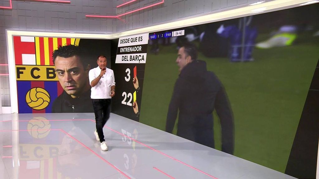 Manu Carreño señala a Xavi Hernández tras la eliminación