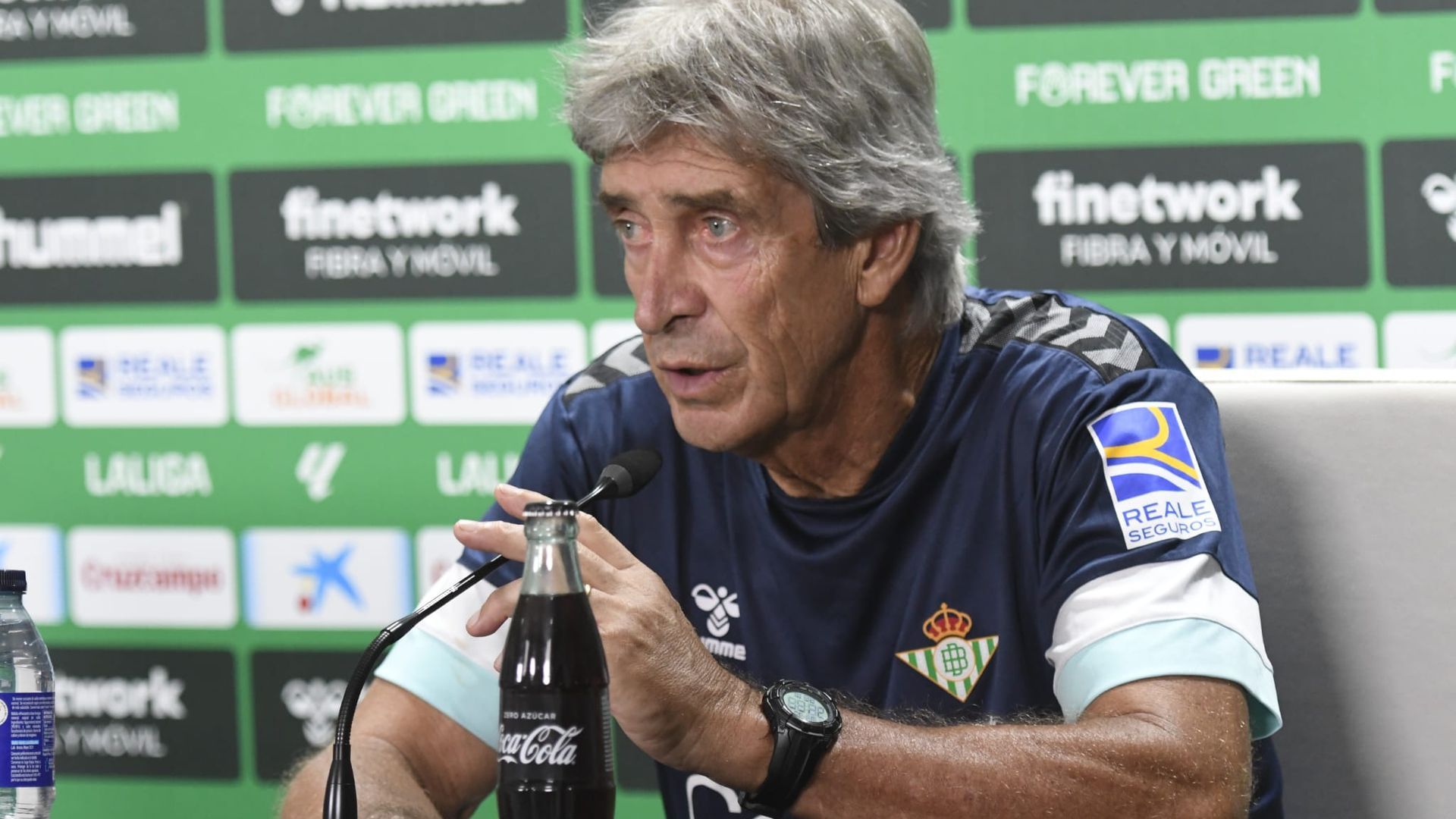 manuel_pellegrini_en_sala_de_prensa_foto_kiko_hurtado_004.jpeg