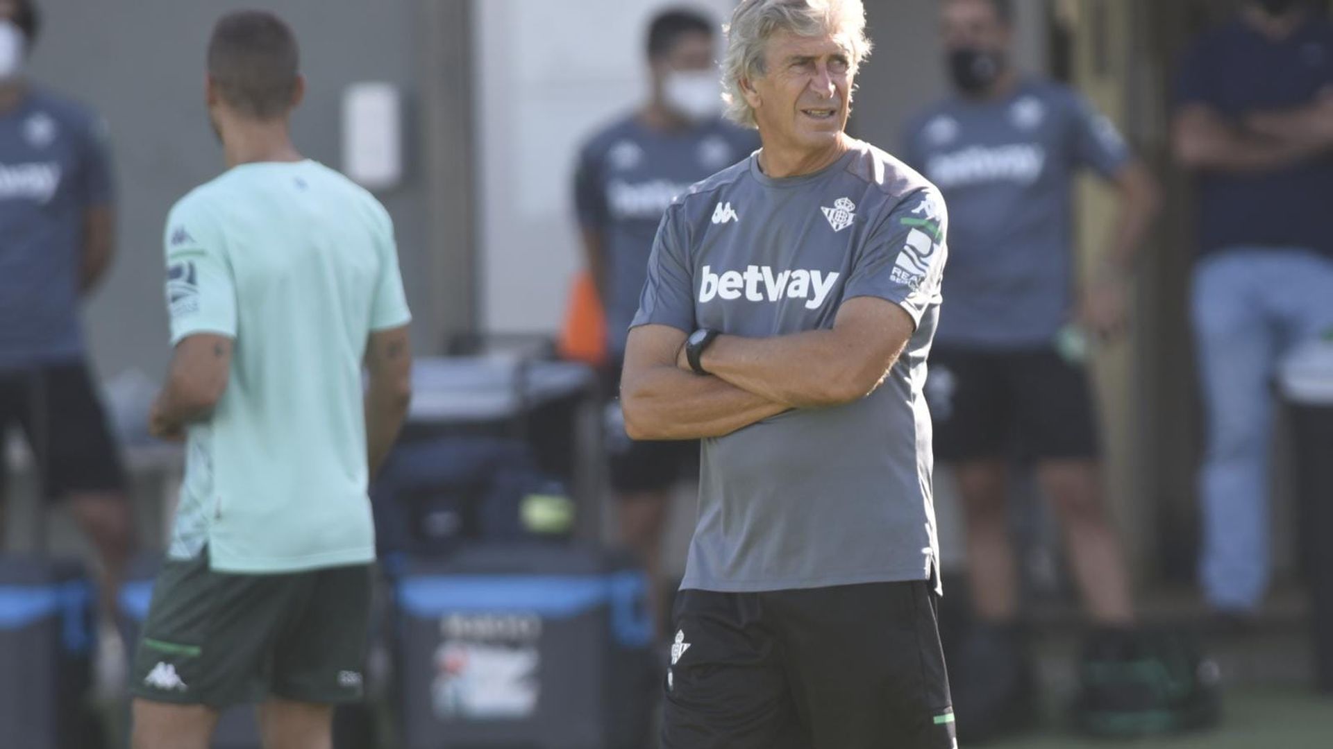 manuel_pellegrini_en_un_entrenamiento_foto_kiko_hurtado_001.jpeg