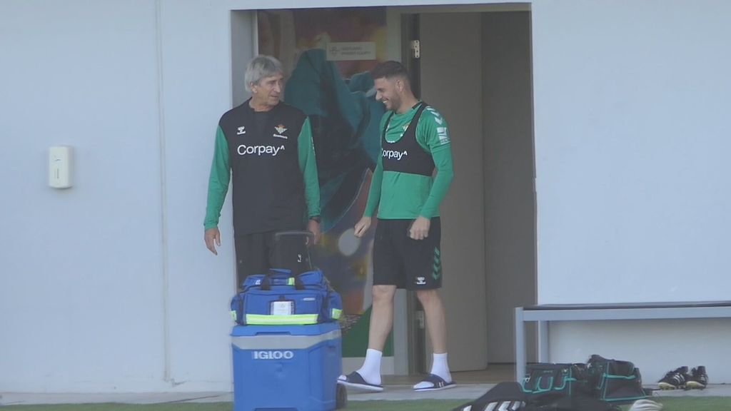 (MEDIASET) Manuel Pellegrini, un líder de vestuario: risas con Joaquín y cariño a Luiz Felipe, Canales y Luiz Henrique