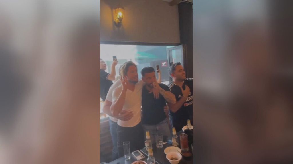 Manuel Carrasco, eufórico con la victoria del Real Madrid en Manchester