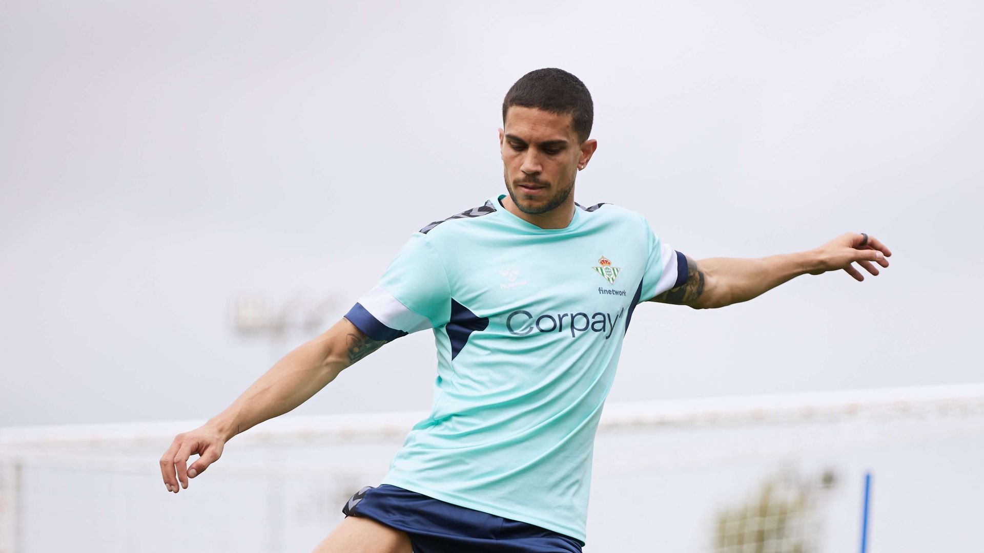 marc_bartra_haciendo_trabajo_de_campo_foto_rbb.jpg marc_bartra_haciendo_trabajo_de_campo_foto_rbb.jpg