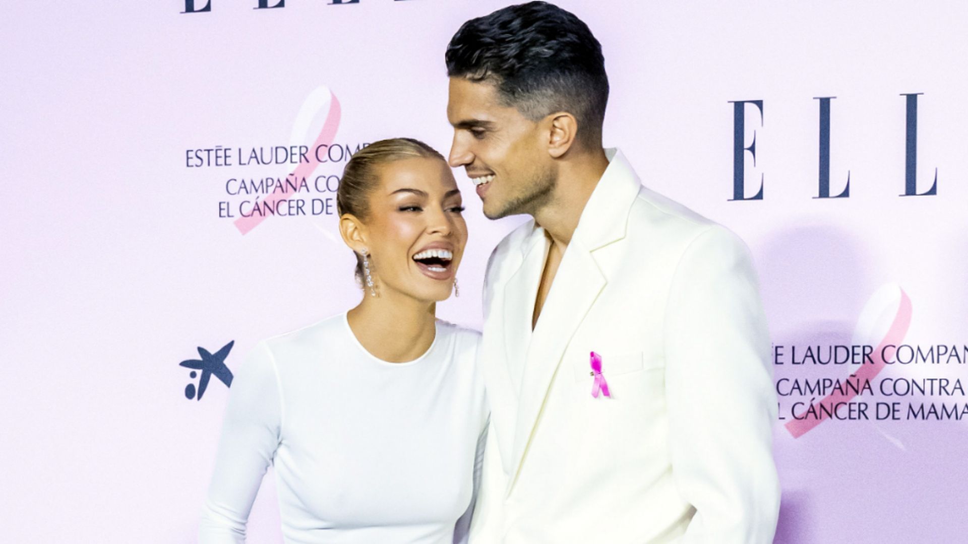 marc_bartra_y_jessica_oicoechea_posan_ante_los_medios_cordon_press.jpg